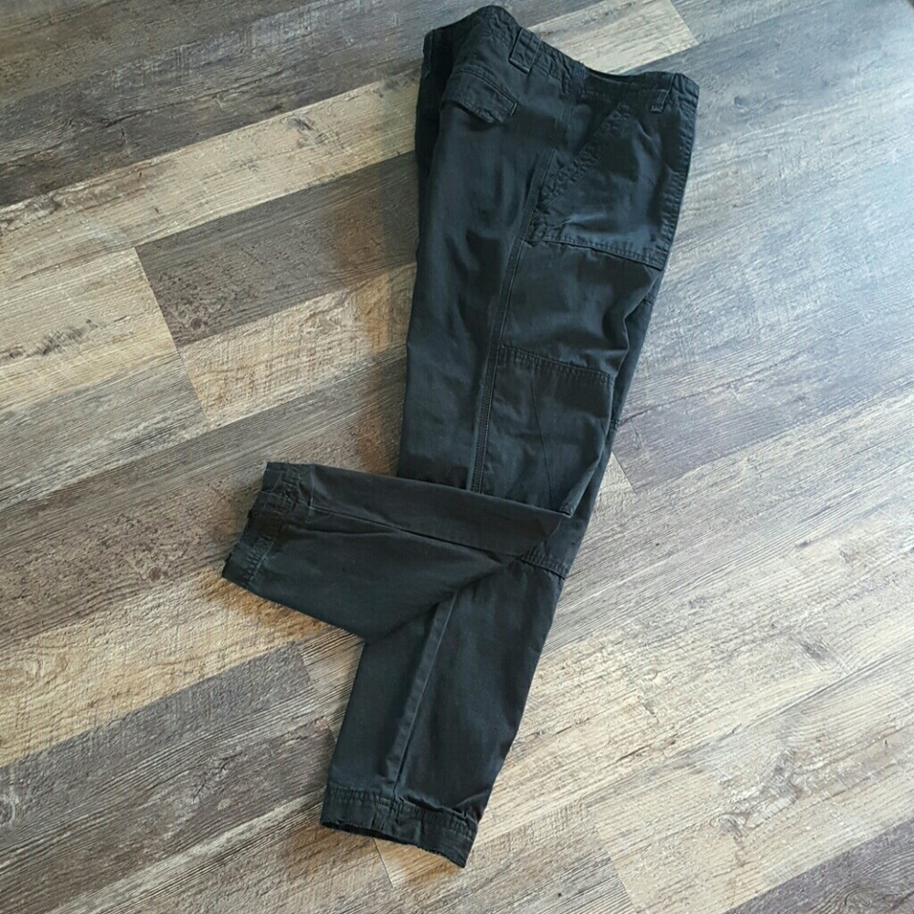 Free people women black pants buttom distress size 10